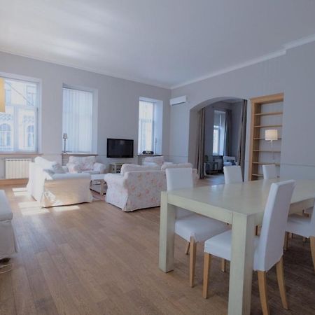 Great 144 Sq.M. Apartment In The Center Of Kiev Ngoại thất bức ảnh