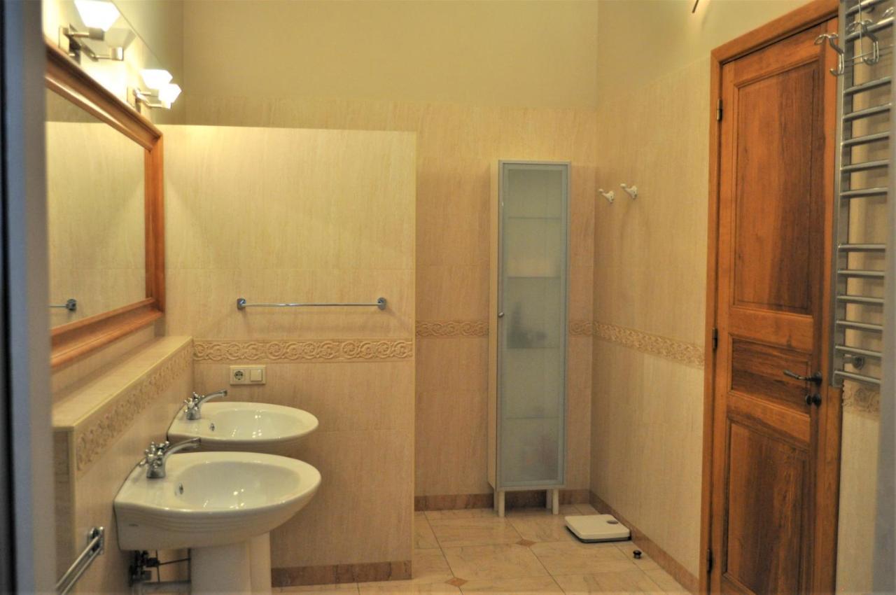 Great 144 Sq.M. Apartment In The Center Of Kiev Ngoại thất bức ảnh
